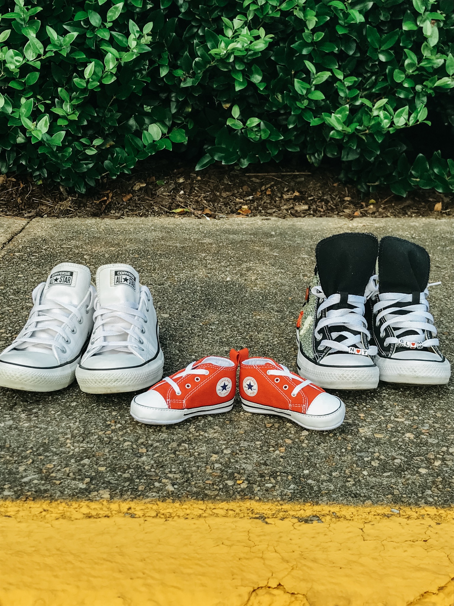 pregnancy announcement with converse, first trimester symptoms